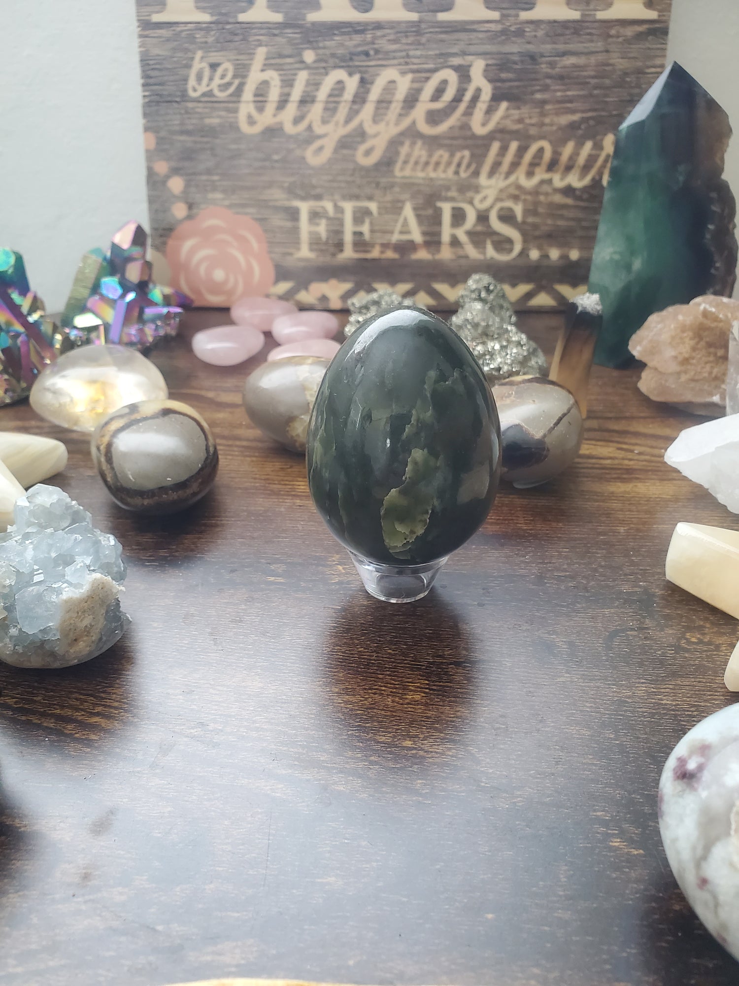 Nephrite Jade Crystal Eggs w/stand/Nephrite Crystal/Crystal Shop/Green Crystal - Healing Plants Miami